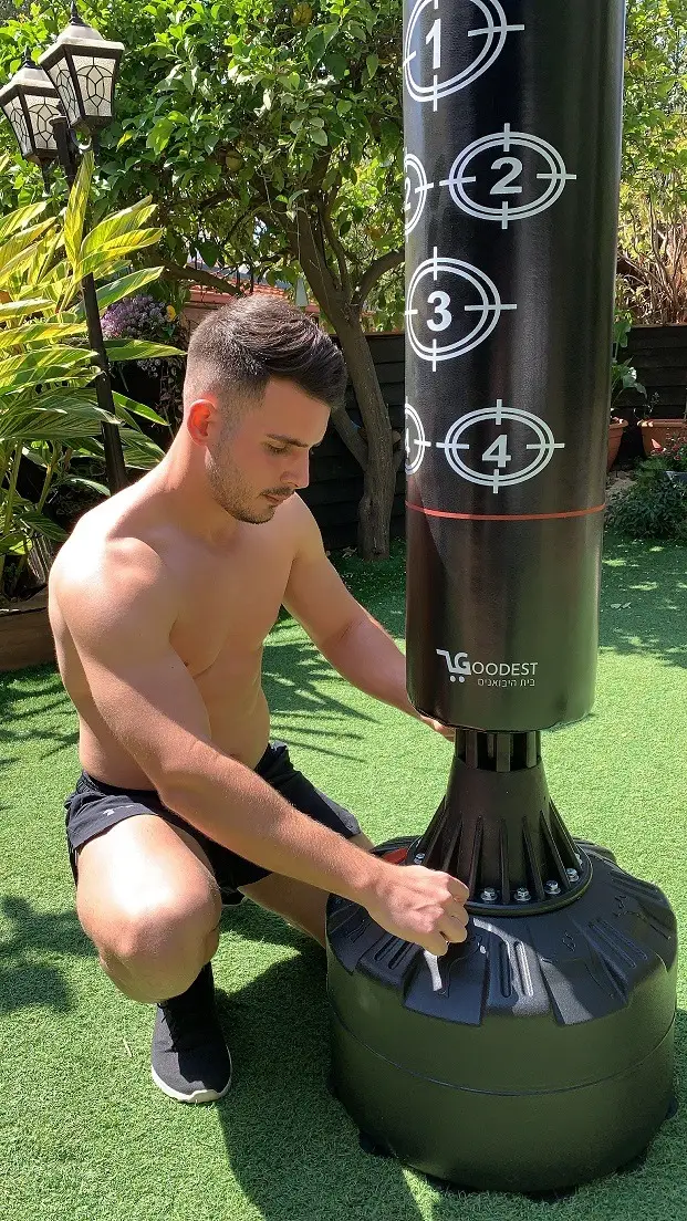 שק אגרוף עומד - חיזוק הבסיס לשק