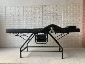 מיטת קוסמטיקה שחורה - מצב שכיבה- תמונה מרחוק