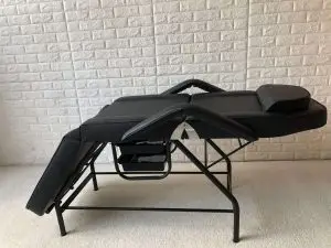 מיטת קוסמטיקה שחורה - רגלים למטה