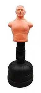 בובת אגרוף - תמונת של כל הבובה כולל הבסיס