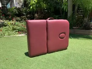 מיטת עץ דגם ארגמן - דגש כך שהיא סגורה