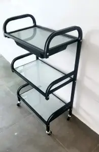 עגלת קוסמטיקה צבע שחור - צילום מהצד