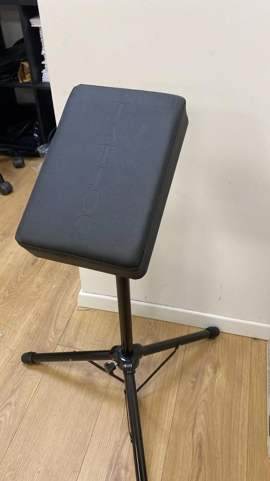 משענת קעקועים תמונה ביתית