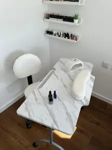 שולחן מניקור לבן מתקפל עיצוב איטלקי ימי ניסיון