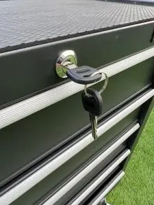 עגלת עבודה למקעקעים מברזל - מפתחות