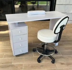שולחן מניקור + כיסא הידראולי למטפל