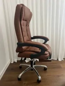 כיסא מנהלים תמונה מהצד